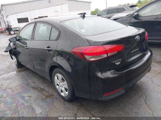 Photo 2 VIN: 3KPFL4A74HE092883 - KIA FORTE 