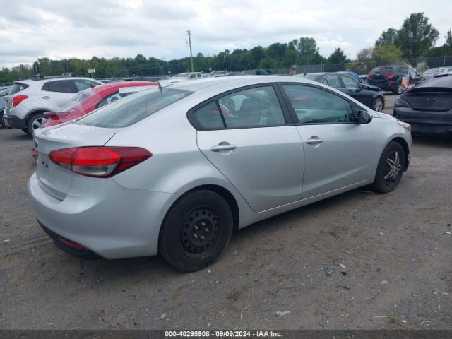 Photo 3 VIN: 3KPFL4A74HE092978 - KIA FORTE 