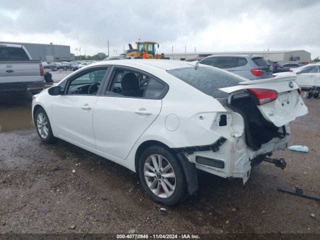 Photo 2 VIN: 3KPFL4A74HE098022 - KIA FORTE 