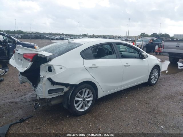 Photo 3 VIN: 3KPFL4A74HE098022 - KIA FORTE 