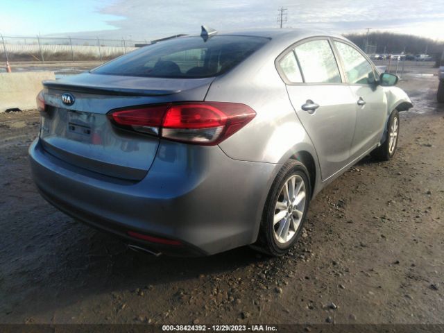 Photo 3 VIN: 3KPFL4A74HE158834 - KIA FORTE 