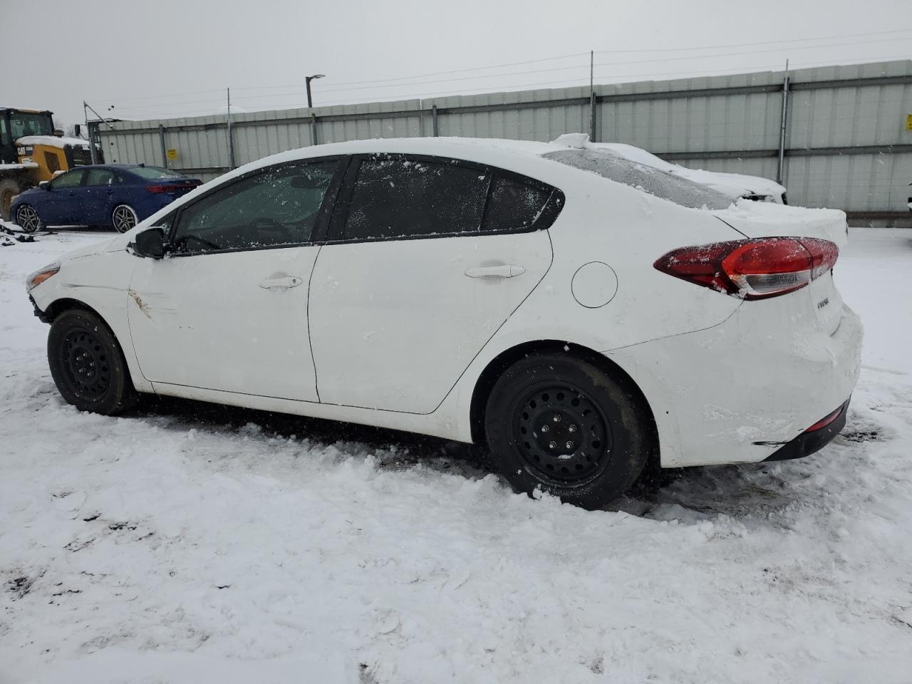 Photo 1 VIN: 3KPFL4A74JE175039 - KIA FORTE 