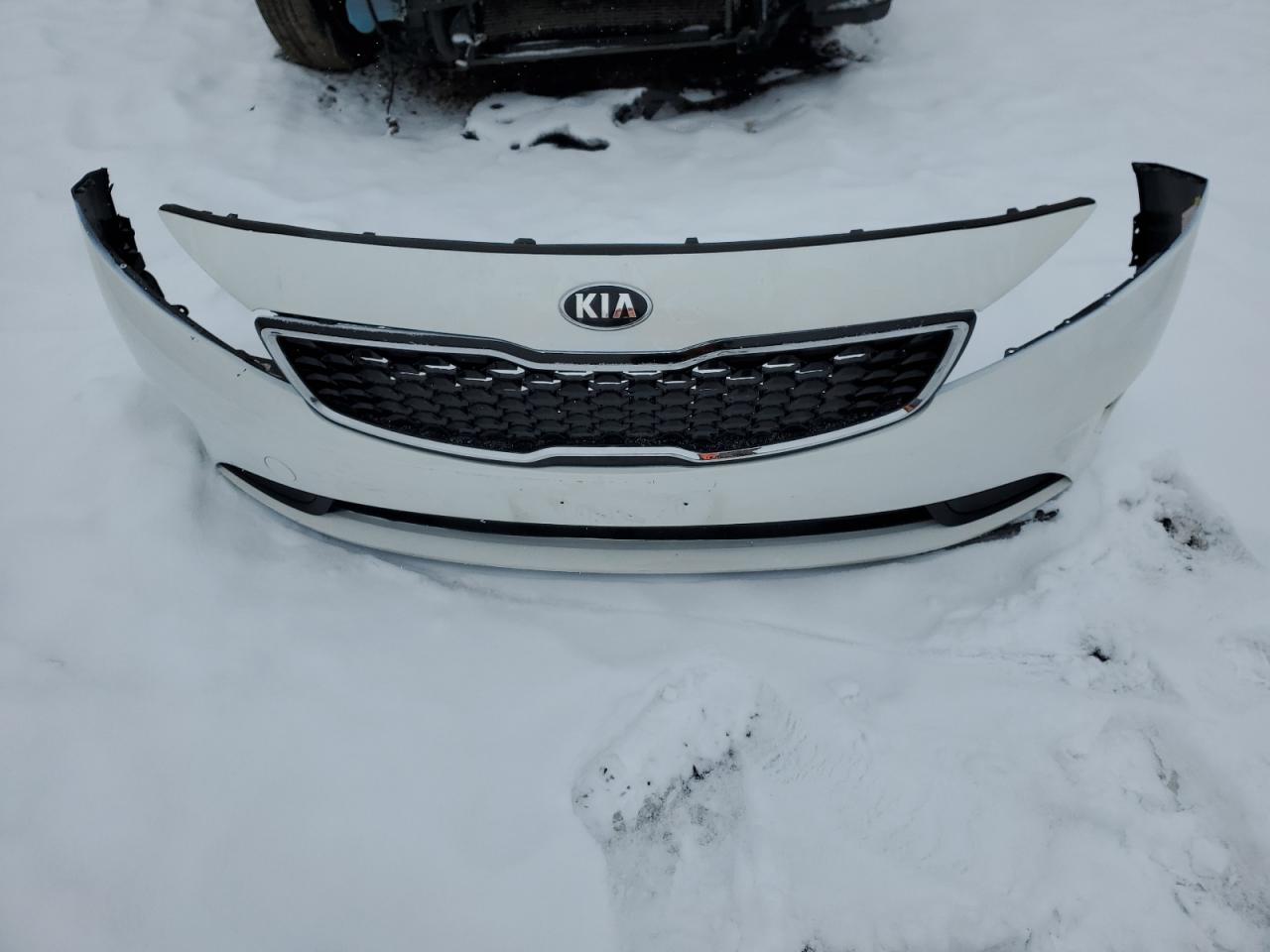 Photo 11 VIN: 3KPFL4A74JE175039 - KIA FORTE 