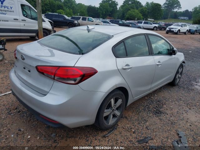 Photo 3 VIN: 3KPFL4A74JE202756 - KIA FORTE 