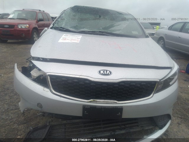 Photo 5 VIN: 3KPFL4A74JE245168 - KIA FORTE 