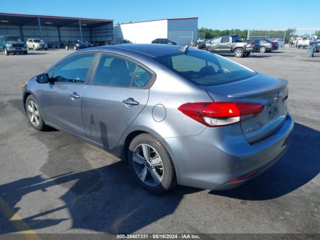 Photo 2 VIN: 3KPFL4A74JE265212 - KIA FORTE 