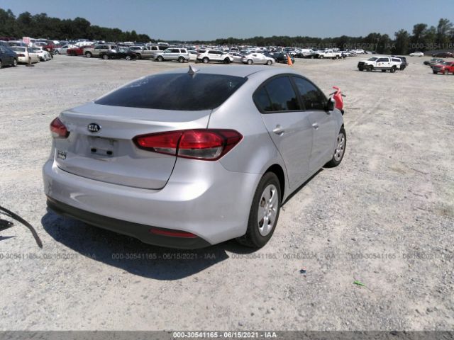 Photo 3 VIN: 3KPFL4A75HE016881 - KIA FORTE 