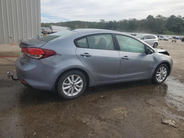 Photo 2 VIN: 3KPFL4A75HE061657 - KIA FORTE LX 