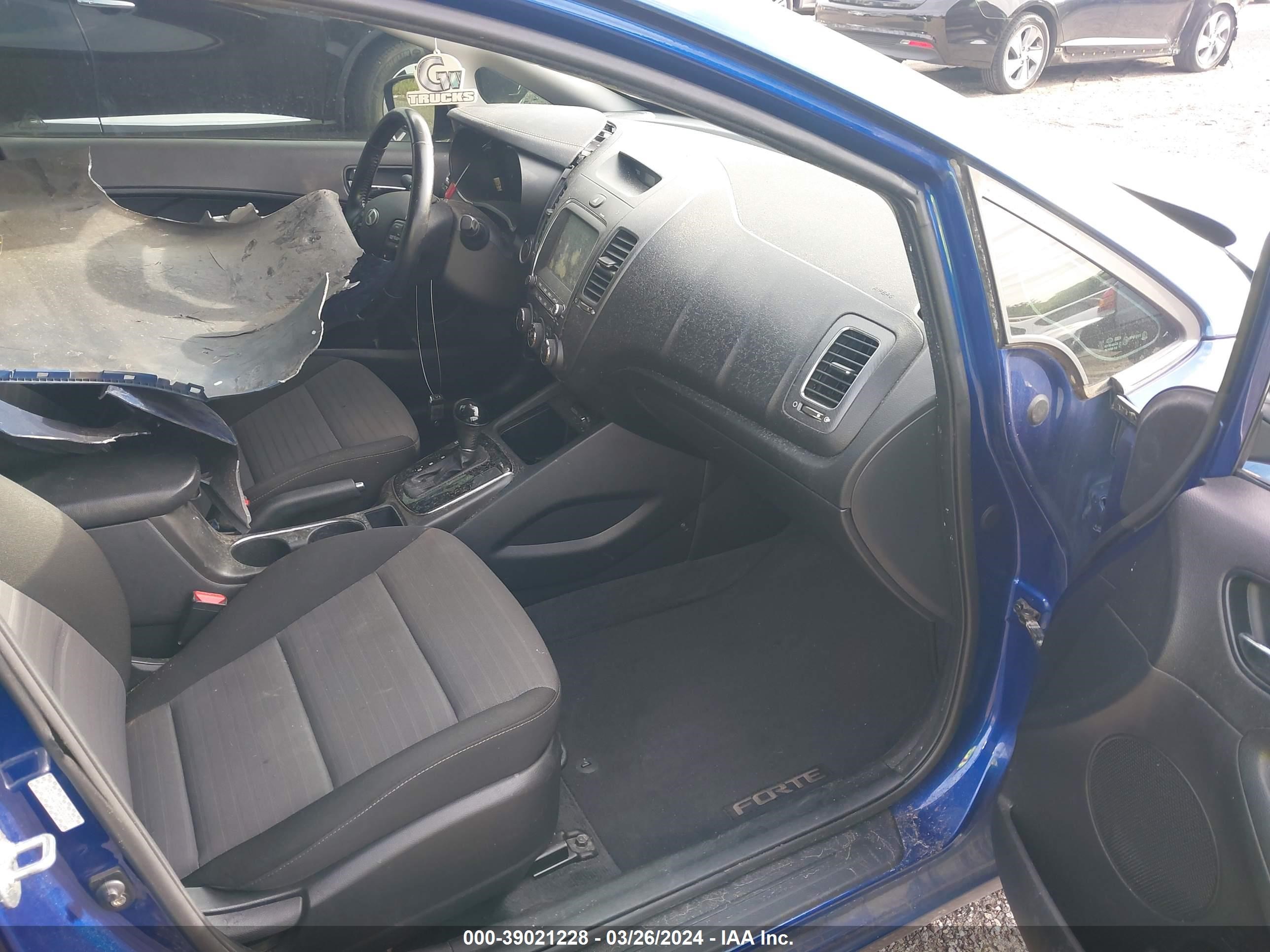 Photo 4 VIN: 3KPFL4A75HE063330 - KIA FORTE 