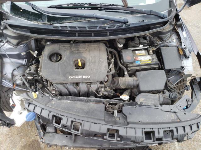 Photo 6 VIN: 3KPFL4A75HE103051 - KIA FORTE LX 