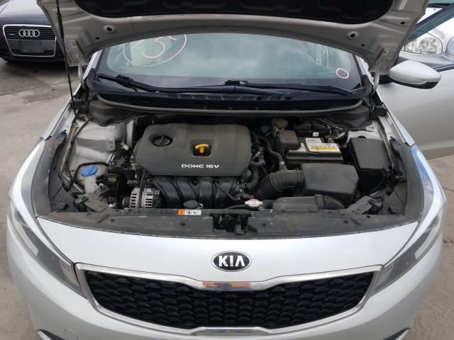 Photo 6 VIN: 3KPFL4A75JE166608 - KIA FORTE LX 