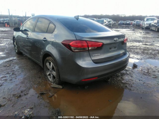 Photo 2 VIN: 3KPFL4A75JE175941 - KIA FORTE 