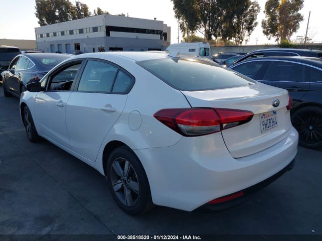 Photo 2 VIN: 3KPFL4A75JE182291 - KIA FORTE 