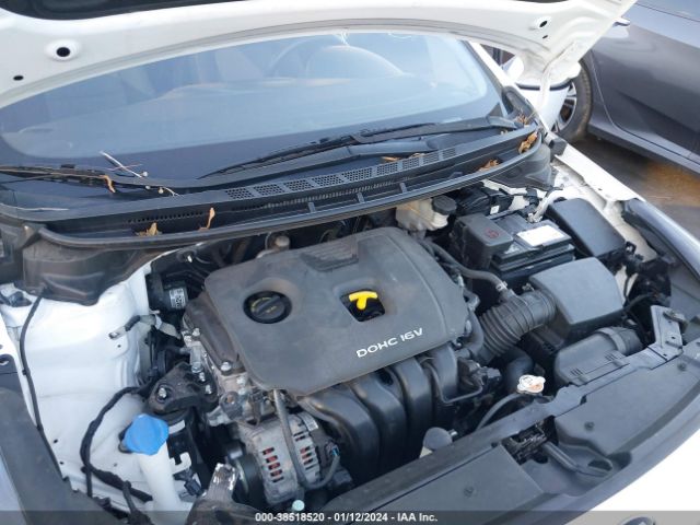 Photo 9 VIN: 3KPFL4A75JE182291 - KIA FORTE 