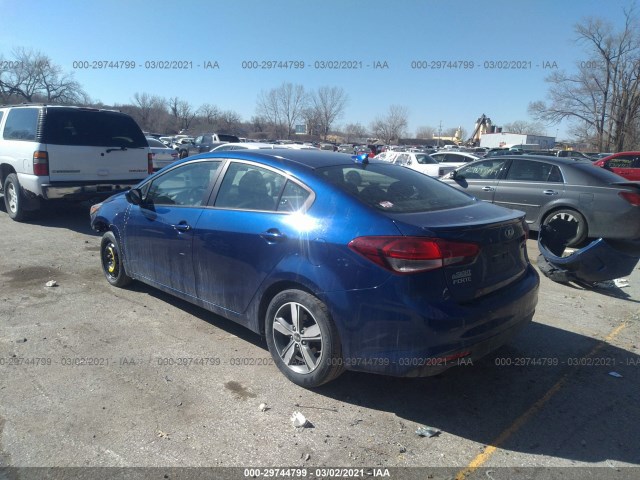 Photo 2 VIN: 3KPFL4A75JE184414 - KIA FORTE 