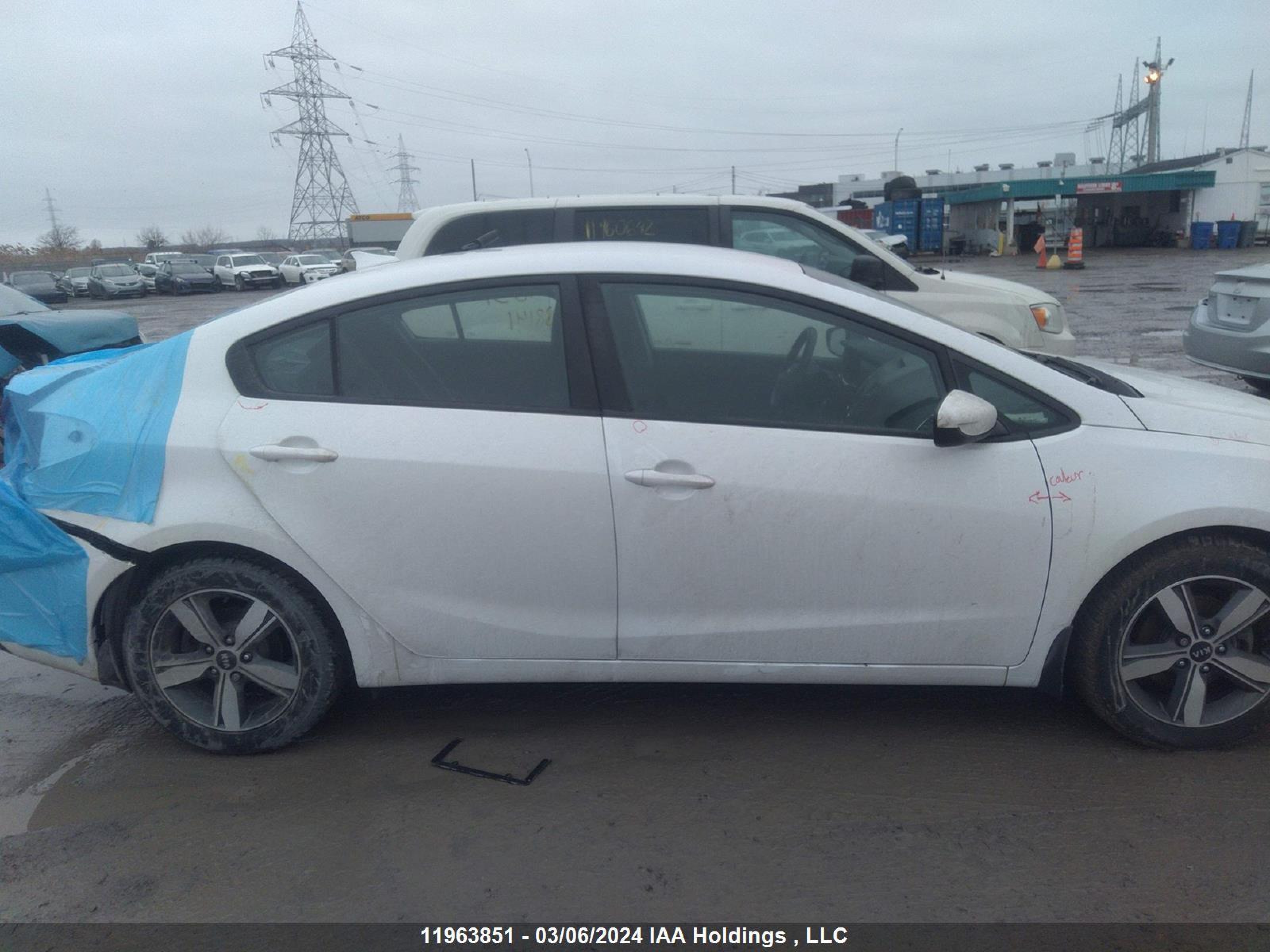 Photo 12 VIN: 3KPFL4A75JE188141 - KIA FORTE 