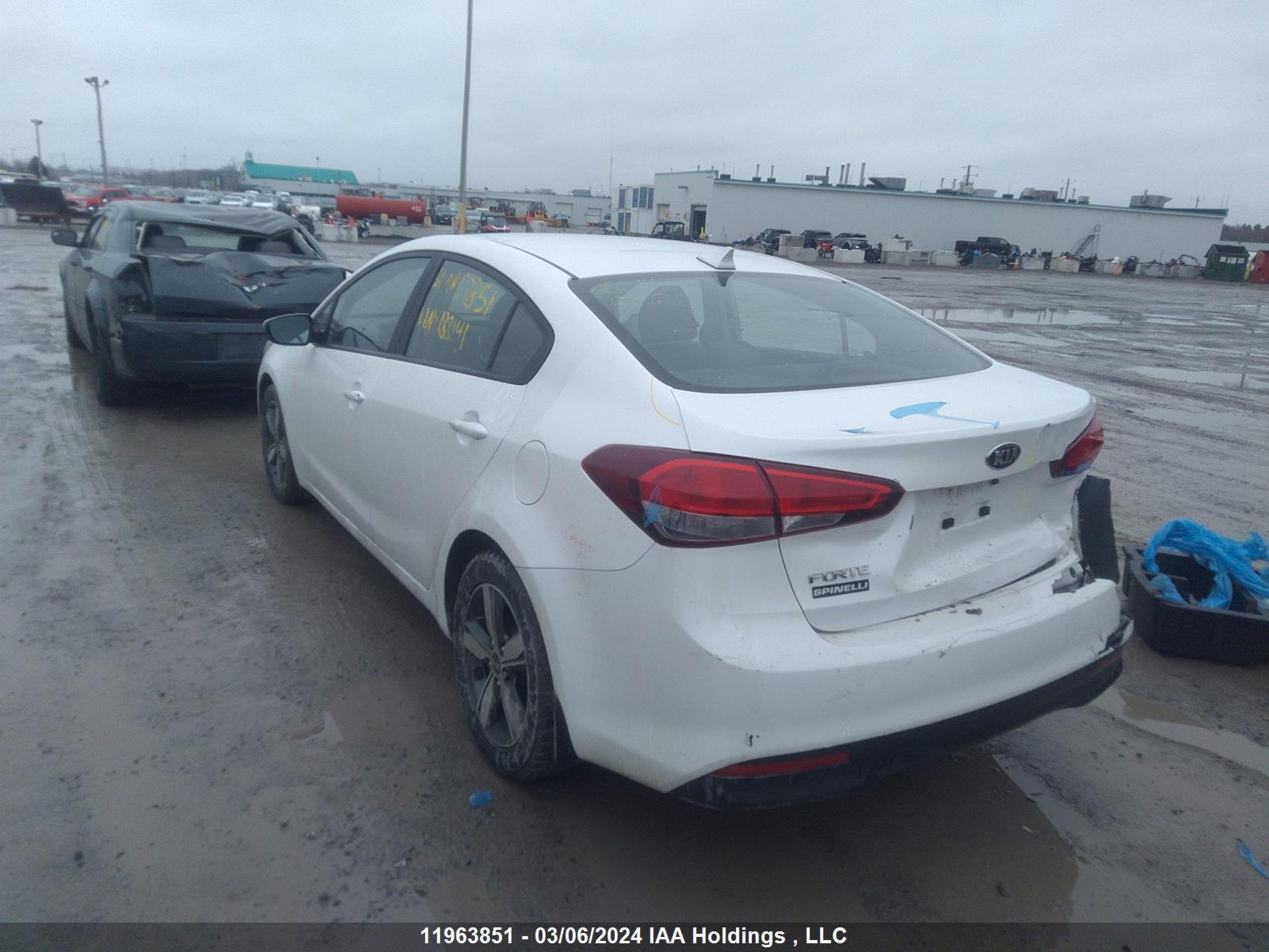 Photo 2 VIN: 3KPFL4A75JE188141 - KIA FORTE 