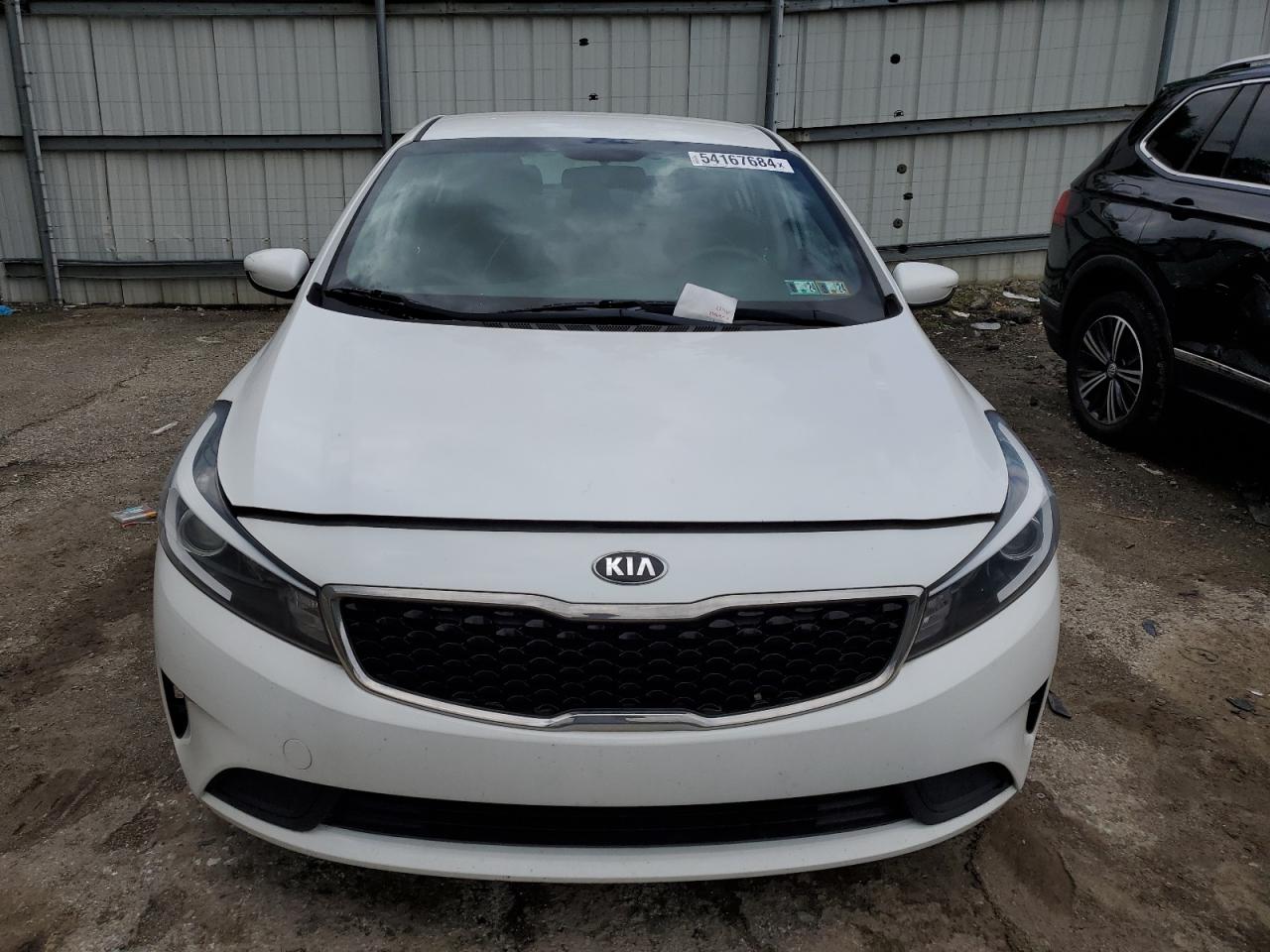 Photo 4 VIN: 3KPFL4A75JE194182 - KIA FORTE 