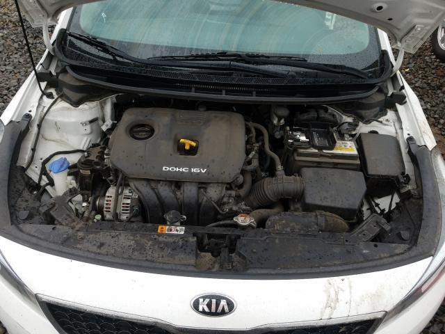 Photo 6 VIN: 3KPFL4A75JE200661 - KIA FORTE LX 