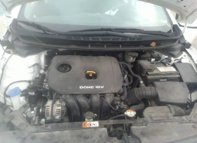 Photo 9 VIN: 3KPFL4A75JE202216 - KIA FORTE 