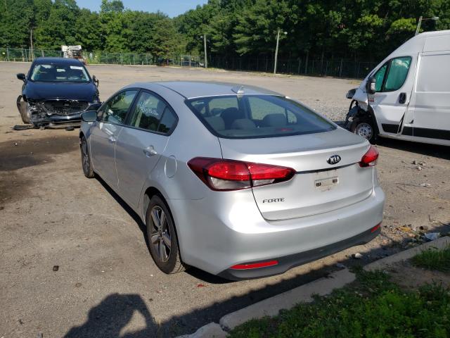 Photo 2 VIN: 3KPFL4A75JE202958 - KIA FORTE LX 