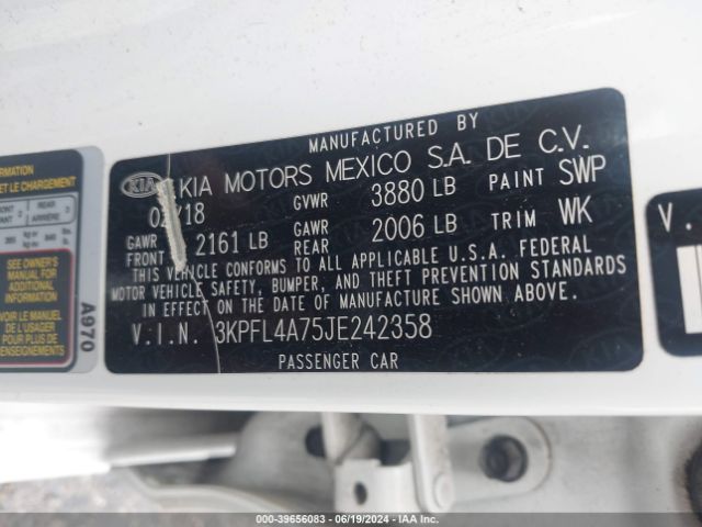 Photo 8 VIN: 3KPFL4A75JE242358 - KIA FORTE 