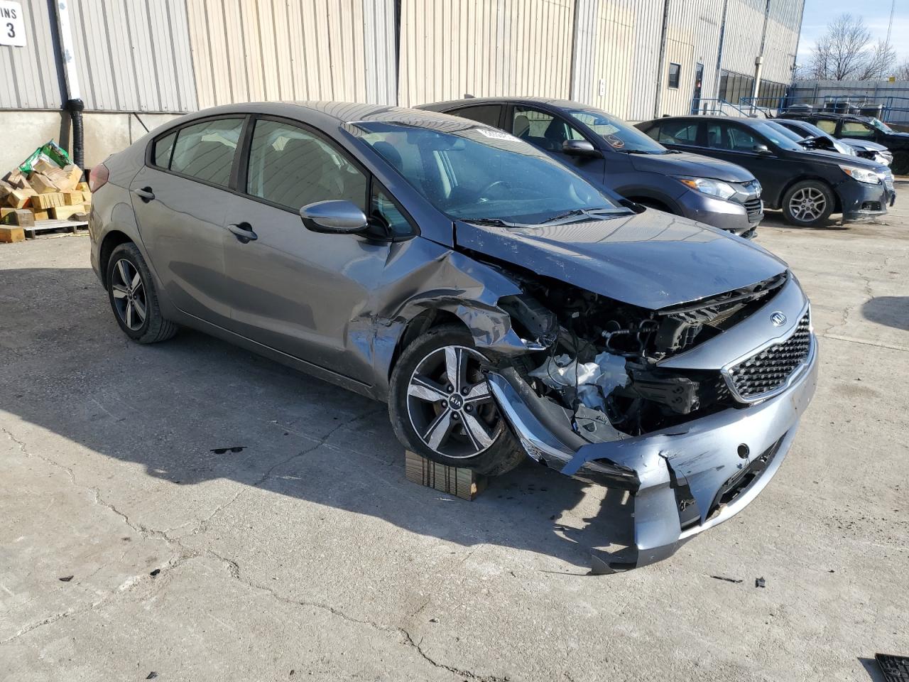 Photo 3 VIN: 3KPFL4A75JE242604 - KIA FORTE 