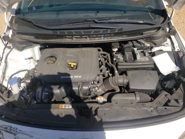 Photo 6 VIN: 3KPFL4A75JE242683 - KIA FORTE LX 