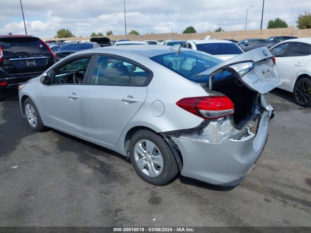 Photo 2 VIN: 3KPFL4A75JE246765 - KIA FORTE 