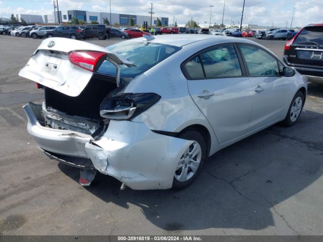 Photo 3 VIN: 3KPFL4A75JE246765 - KIA FORTE 