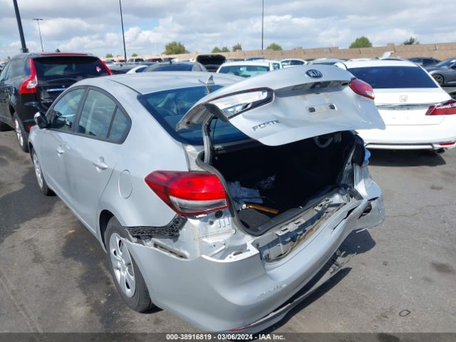 Photo 5 VIN: 3KPFL4A75JE246765 - KIA FORTE 