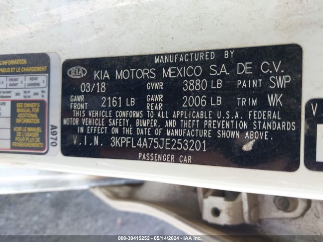 Photo 8 VIN: 3KPFL4A75JE253201 - KIA FORTE 