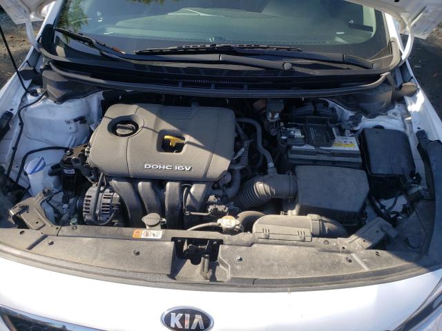 Photo 6 VIN: 3KPFL4A75JE263727 - KIA FORTE 