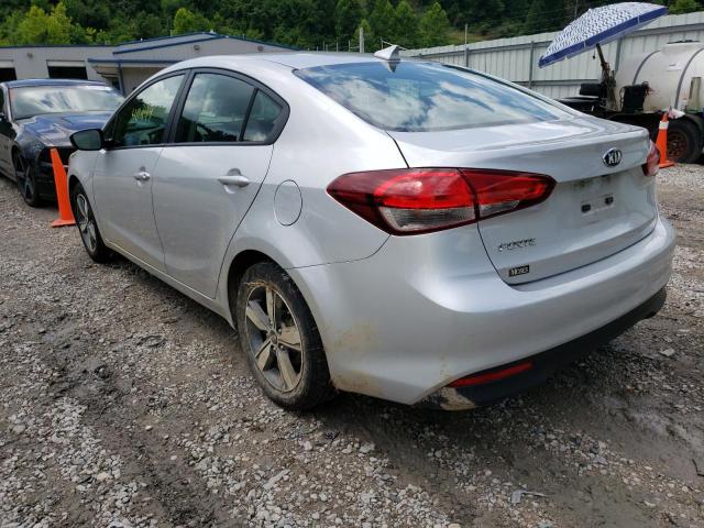 Photo 8 VIN: 3KPFL4A75JE275215 - KIA FORTE LX 