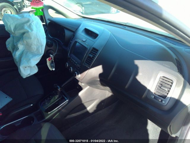 Photo 4 VIN: 3KPFL4A76HE030160 - KIA FORTE 