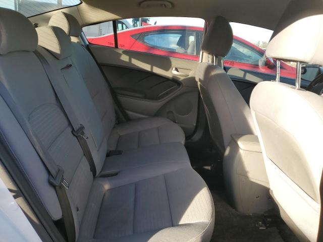 Photo 9 VIN: 3KPFL4A76HE075695 - KIA FORTE LX 