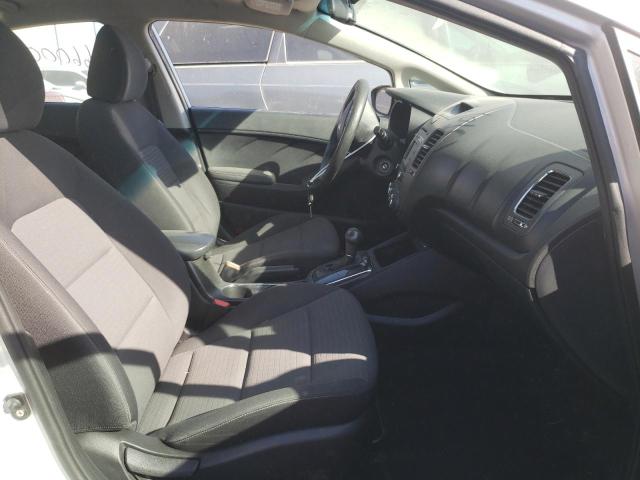 Photo 4 VIN: 3KPFL4A76HE126645 - KIA FORTE LX 