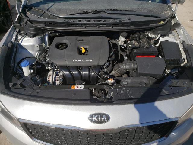 Photo 6 VIN: 3KPFL4A76HE126645 - KIA FORTE LX 