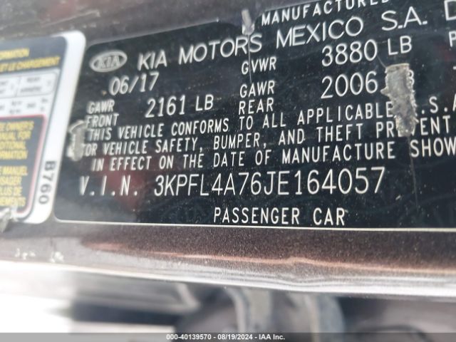 Photo 8 VIN: 3KPFL4A76JE164057 - KIA FORTE 