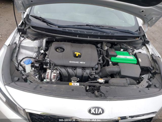 Photo 9 VIN: 3KPFL4A76JE168531 - KIA FORTE 