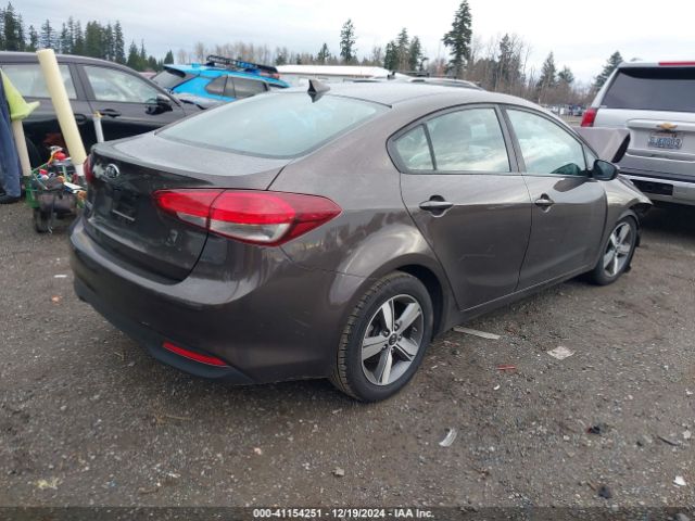 Photo 3 VIN: 3KPFL4A76JE169050 - KIA FORTE 