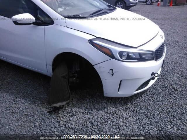 Photo 5 VIN: 3KPFL4A76JE171025 - KIA FORTE 