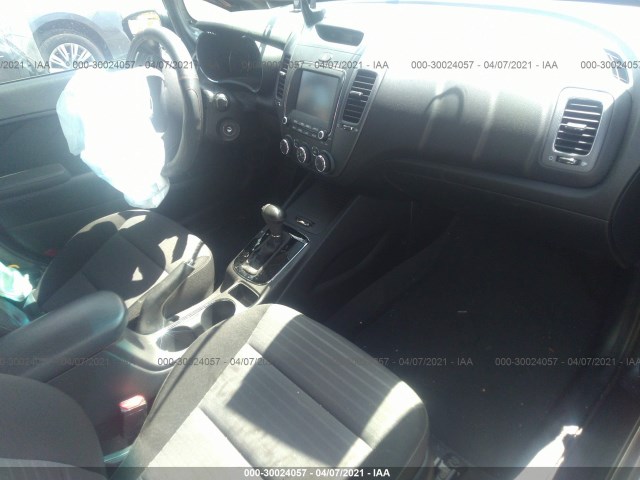 Photo 4 VIN: 3KPFL4A76JE177391 - KIA FORTE 