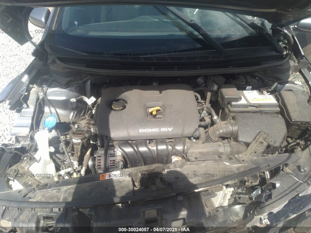 Photo 9 VIN: 3KPFL4A76JE177391 - KIA FORTE 