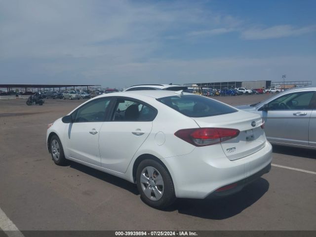 Photo 2 VIN: 3KPFL4A76JE182283 - KIA FORTE 