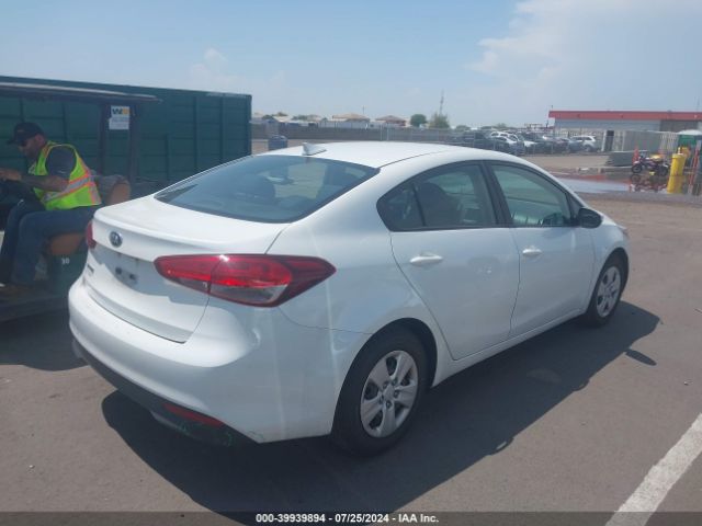 Photo 3 VIN: 3KPFL4A76JE182283 - KIA FORTE 