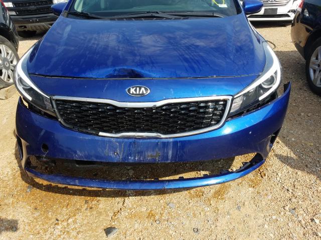 Photo 8 VIN: 3KPFL4A76JE203889 - KIA FORTE LX 