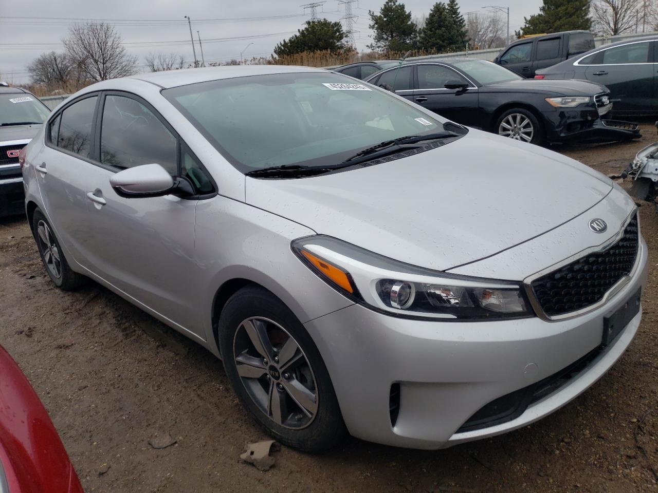 Photo 3 VIN: 3KPFL4A76JE226198 - KIA FORTE 