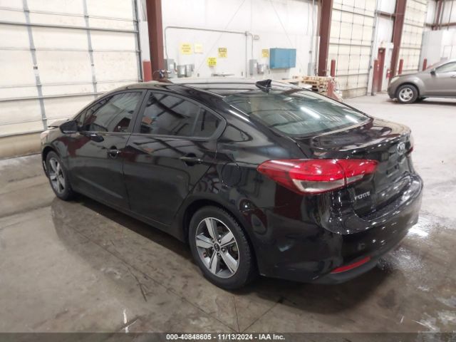 Photo 2 VIN: 3KPFL4A76JE226217 - KIA FORTE 