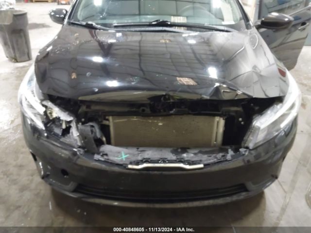 Photo 5 VIN: 3KPFL4A76JE226217 - KIA FORTE 